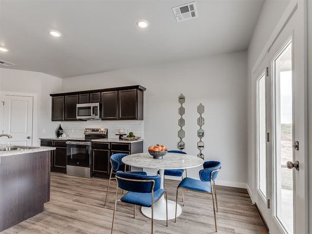 8218 Bluestem Trail, El Reno, OK 73036
