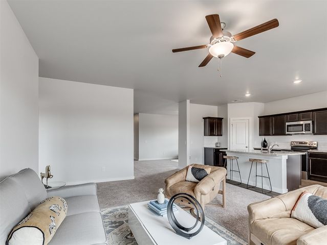 8218 Bluestem Trail, El Reno, OK 73036