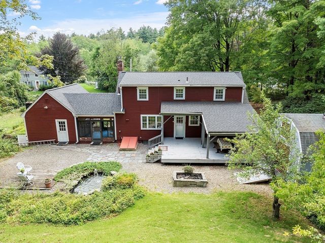 54 Kemp St, Groton, MA 01450