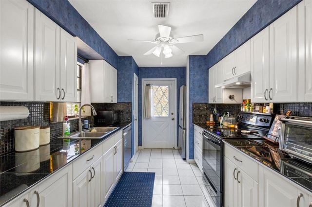 1522 ECKART DRIVE, Winter Haven, FL 33881