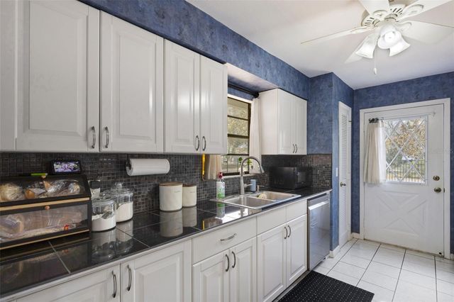 1522 ECKART DRIVE, Winter Haven, FL 33881