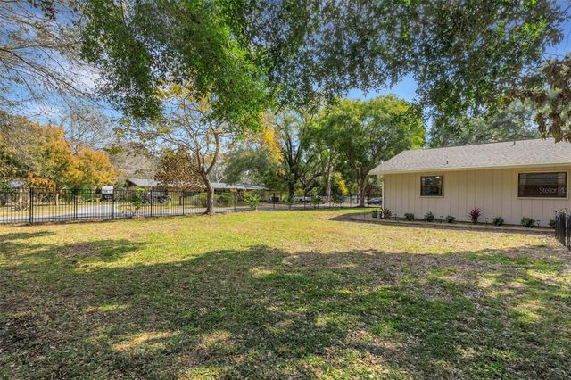 1522 ECKART DRIVE, Winter Haven, FL 33881