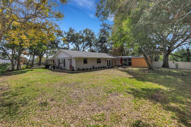 1522 ECKART DRIVE, Winter Haven, FL 33881