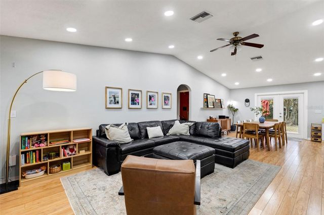 1522 ECKART DRIVE, Winter Haven, FL 33881