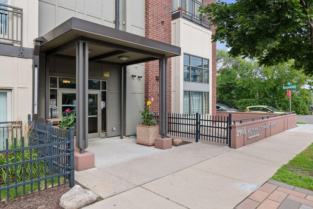 2900 11th Avenue S 401, Minneapolis, MN 55407