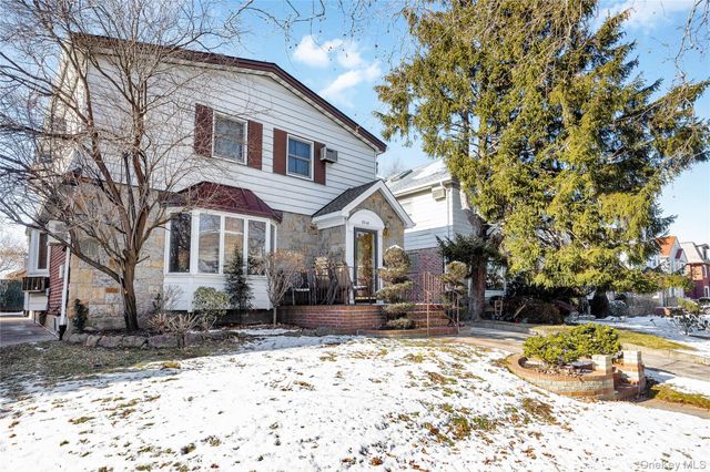 7042 173rd Street, Fresh Meadows, NY 11365