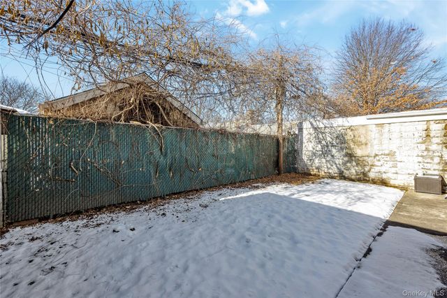 7042 173rd Street, Fresh Meadows, NY 11365