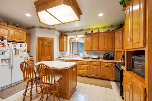 1471 PARKWAY DRIVE, Green Bay, WI 54304