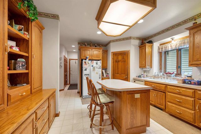 1471 PARKWAY DRIVE, Green Bay, WI 54304