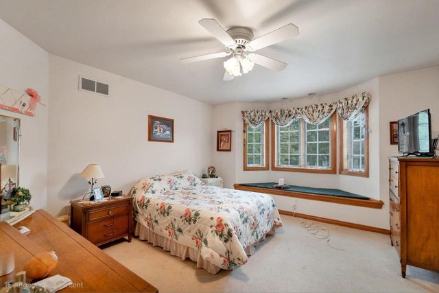 1471 PARKWAY DRIVE, Green Bay, WI 54304