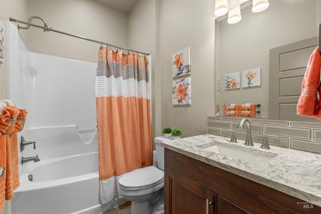 1112 E Wrightwood, Meridian, ID 83642