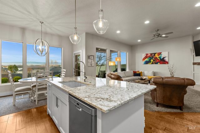 1112 E Wrightwood, Meridian, ID 83642