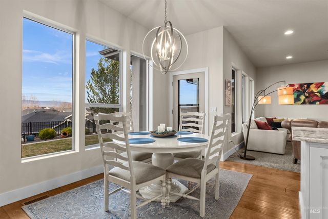 1112 E Wrightwood, Meridian, ID 83642