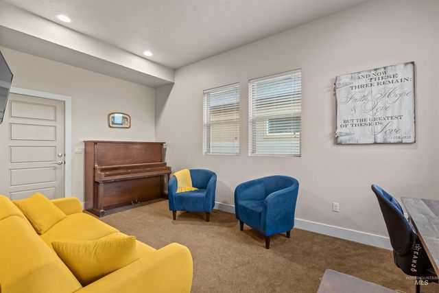 1112 E Wrightwood, Meridian, ID 83642