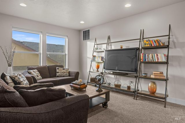 1112 E Wrightwood, Meridian, ID 83642