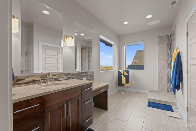 1112 E Wrightwood, Meridian, ID 83642