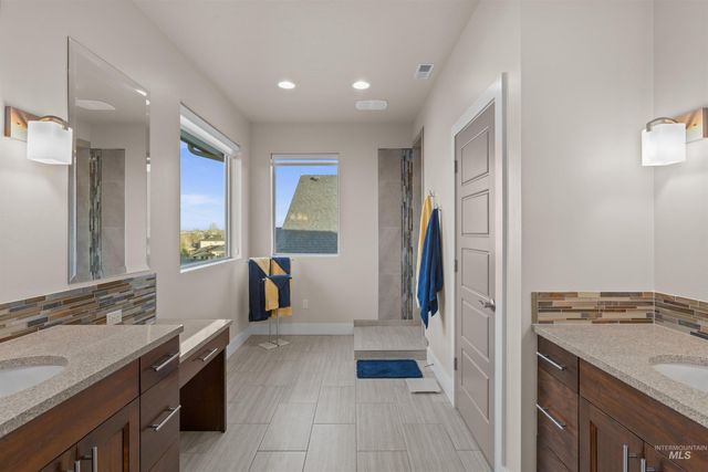 1112 E Wrightwood, Meridian, ID 83642