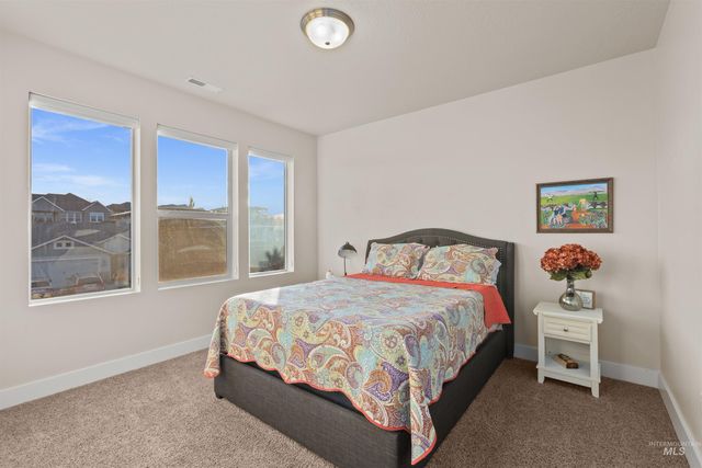 1112 E Wrightwood, Meridian, ID 83642