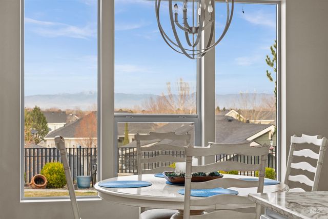 1112 E Wrightwood, Meridian, ID 83642