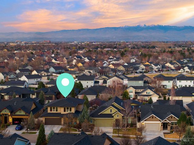 1112 E Wrightwood, Meridian, ID 83642