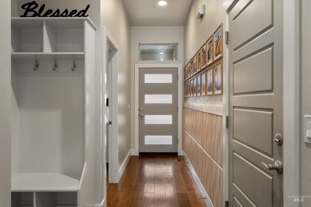 1112 E Wrightwood, Meridian, ID 83642