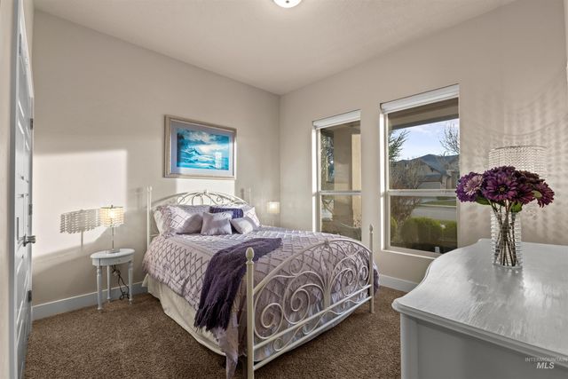 1112 E Wrightwood, Meridian, ID 83642