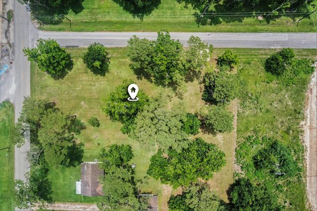 268 Davis Bend Road, Alvin, TX 77511