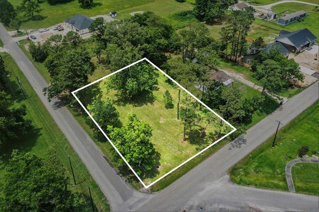 268 Davis Bend Road, Alvin, TX 77511