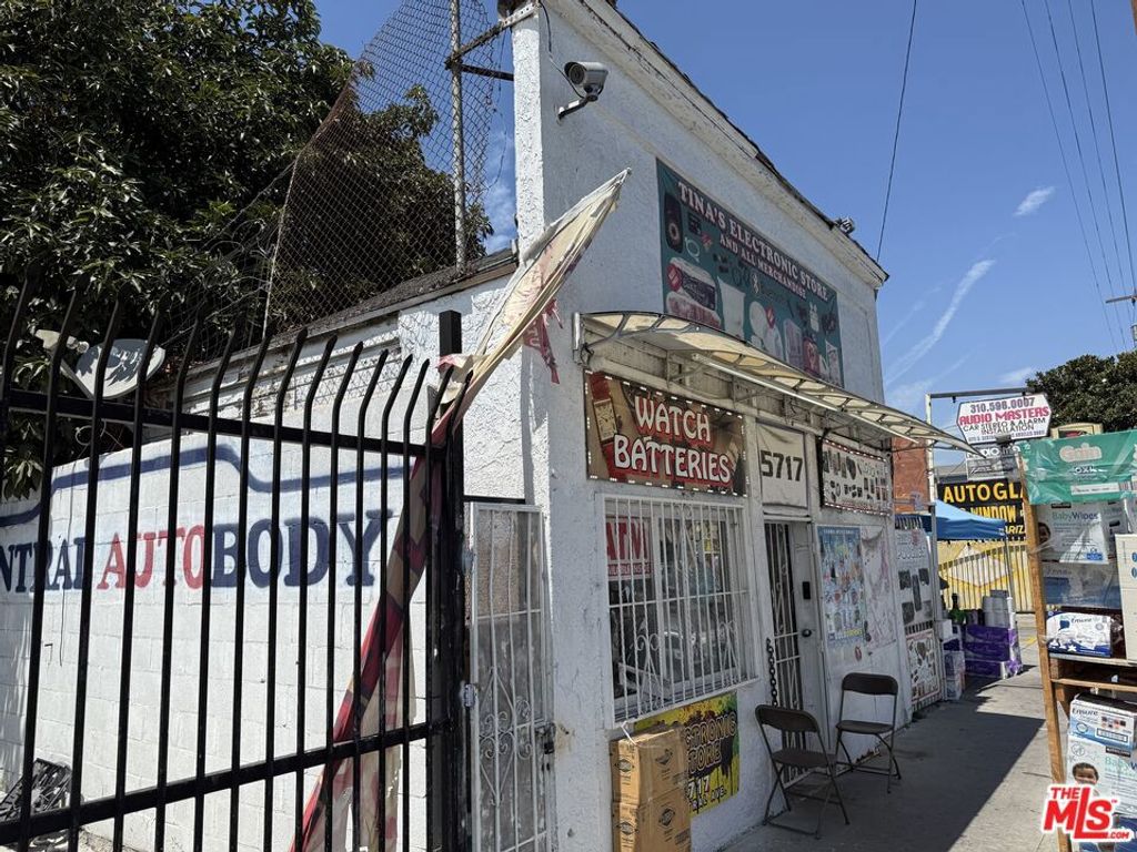 5717 S Central Avenue, Los Angeles, CA 90011 — photo 3