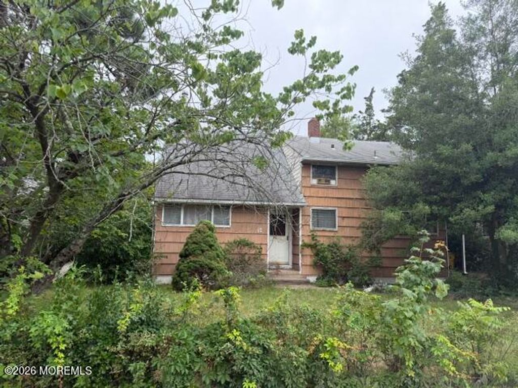 118 N Oakland Street, Lakewood, NJ 08701