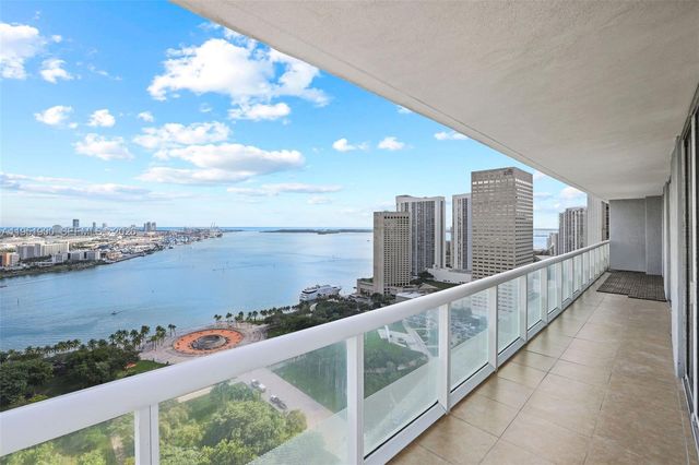 50 Biscayne Blvd 3102, Miami, FL 33132