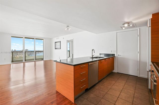 50 Biscayne Blvd 3102, Miami, FL 33132