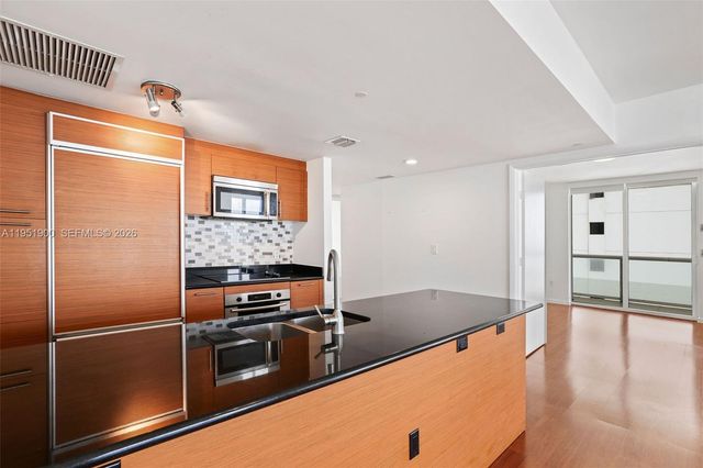 50 Biscayne Blvd 3102, Miami, FL 33132