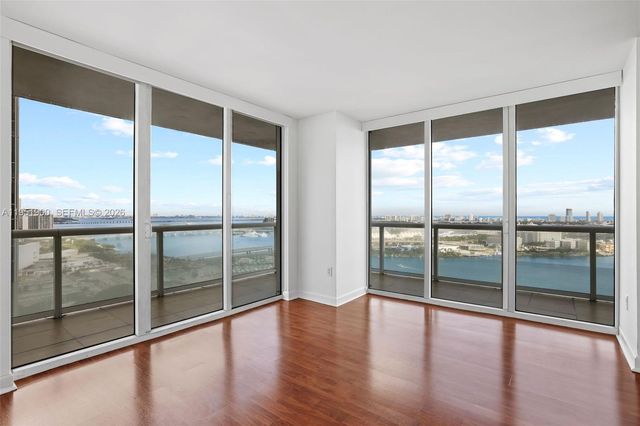 50 Biscayne Blvd 3102, Miami, FL 33132