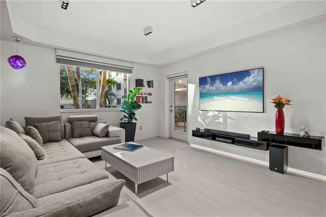 1100 Pine Ridge RD B103, Naples, FL 34108