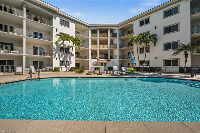 1100 Pine Ridge RD B103, Naples, FL 34108