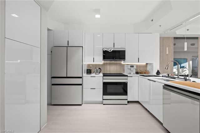 1100 Pine Ridge RD B103, Naples, FL 34108