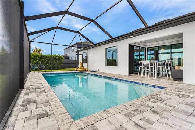 828 SW 28th ST, Cape Coral, FL 33914