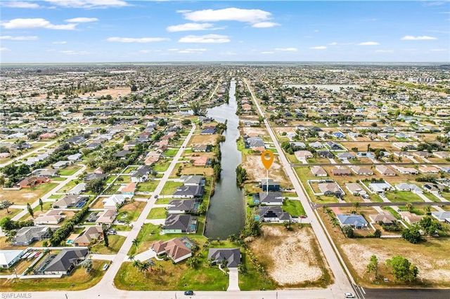 828 SW 28th ST, Cape Coral, FL 33914