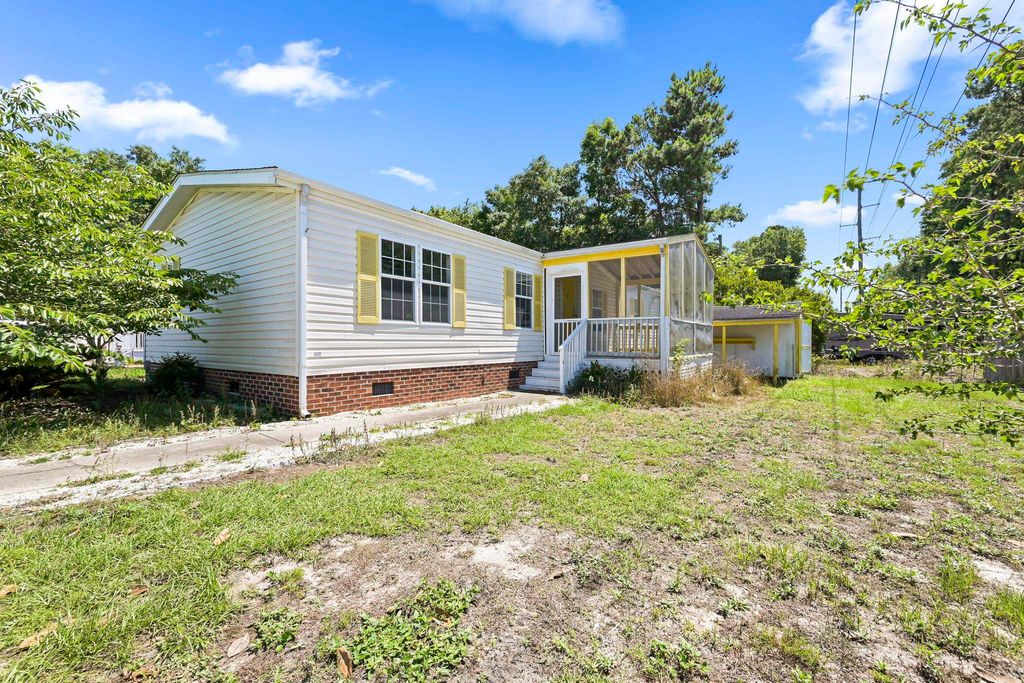 726 Oliver Dr., Murrells Inlet, SC 29576