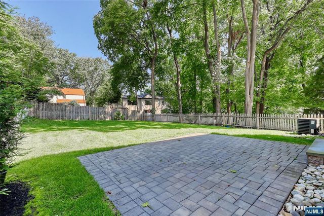 119 Columbus Drive, Tenafly, NJ 07670