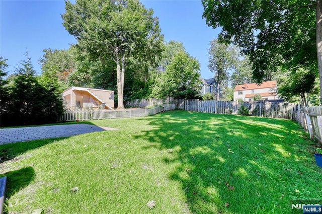 119 Columbus Drive, Tenafly, NJ 07670