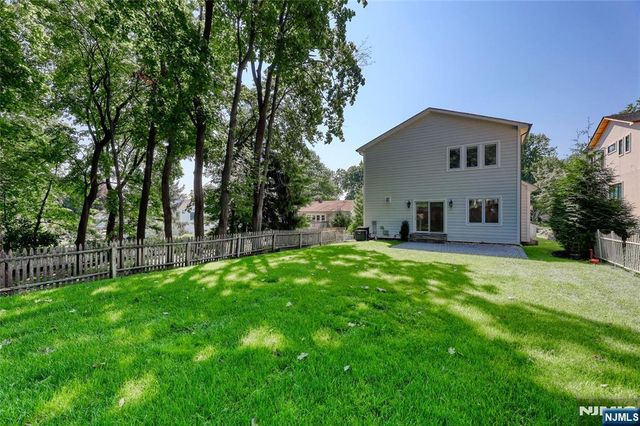 119 Columbus Drive, Tenafly, NJ 07670