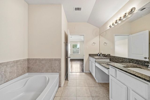 8407 Douro Valley Drive, Rosenberg, TX 77469