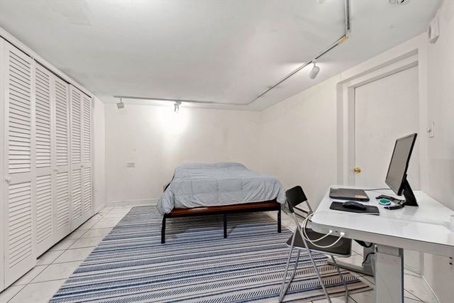 113 W Dedham St 113, Boston, MA 02118