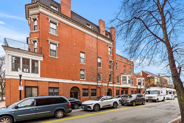 113 W Dedham St 113, Boston, MA 02118