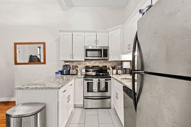 113 W Dedham St 113, Boston, MA 02118