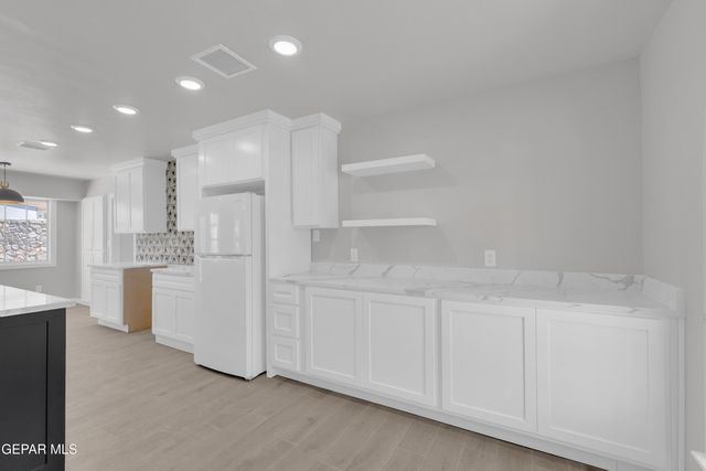 326 Bright Water Lane, El Paso, TX 79912