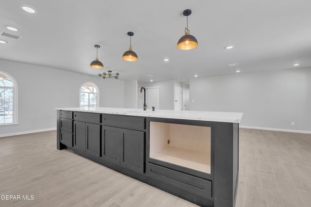 326 Bright Water Lane, El Paso, TX 79912