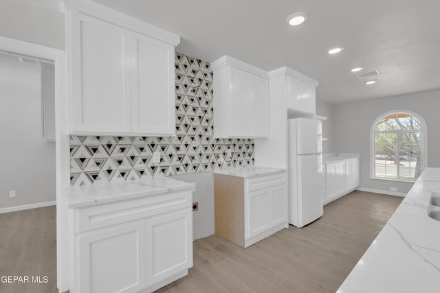 326 Bright Water Lane, El Paso, TX 79912